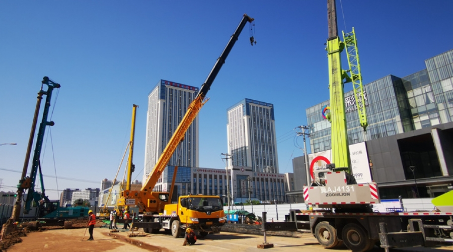 2024年1月石家莊地鐵四五號線換乘站光華路站圍護樁施工